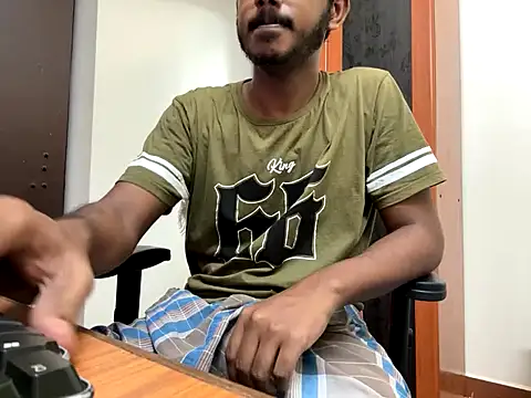 Snapshot of Awesomehotboy chatting on May 24, 2026, 2:11 pm Awesomehotboy online show from May 24, 2026, 2:11 pm