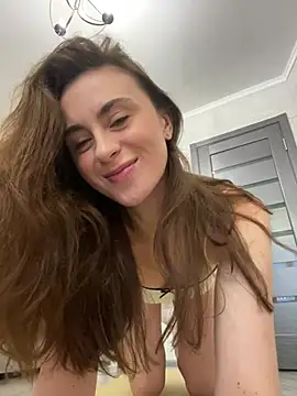 Snapshot of Miilania chatting on December 8, 2024, 11:57 am Miilania online show from December 8, 2024, 11:57 am