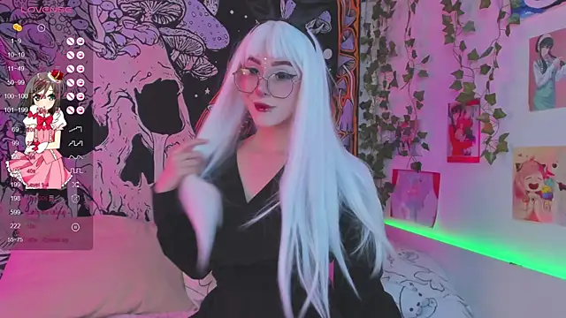 kissthasky online show from October 6, 2025, 7:22 pm