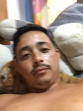 isacalejandroo online show from January 19, 2025, 7:15 pm