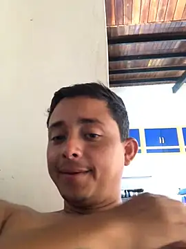 isacalejandroo online show from January 22, 2025, 5:06 pm