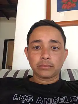 isacalejandroo online show from January 29, 2025, 5:45 pm