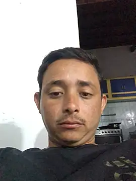 isacalejandroo online show from February 7, 2025, 11:13 pm