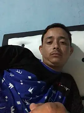 isacalejandroo online show from February 10, 2025, 2:19 am