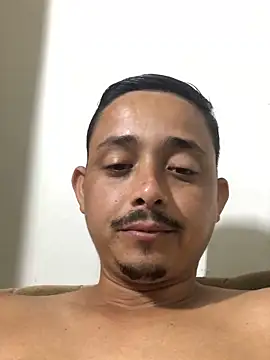 isacalejandroo online show from February 24, 2026, 5:27 am