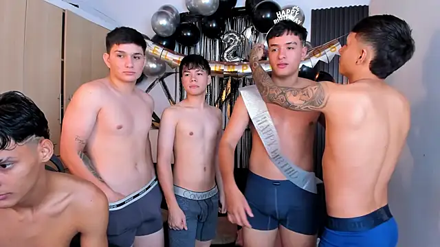 Sweet WallenV2 online show from November 8, 2025, 1:22 pm