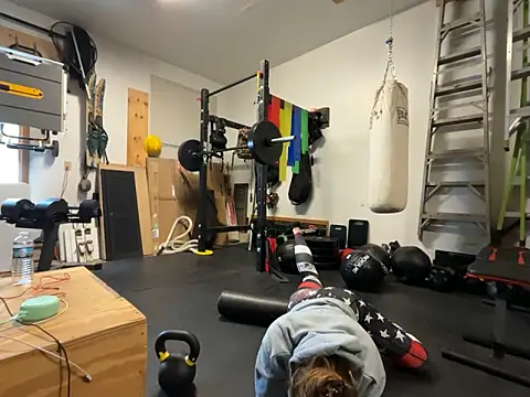 MissSwitch online show from December 20, 2024, 5:29 pm