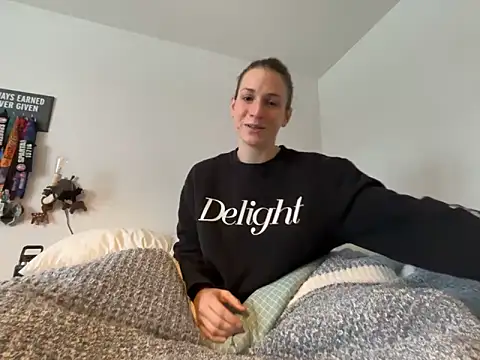 MissSwitch online show from January 3, 2025, 1:47 pm