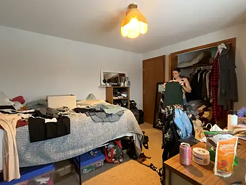 MissSwitch online show from January 19, 2025, 9:45 pm