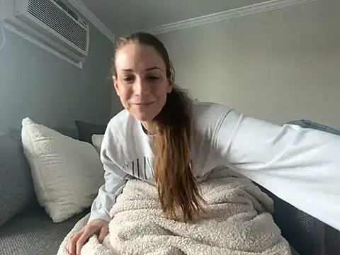 MissSwitch online show from March 7, 2025, 6:43 pm