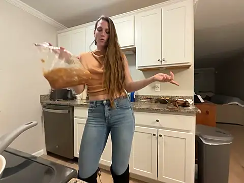 MissSwitch online show from March 22, 2025, 2:05 am