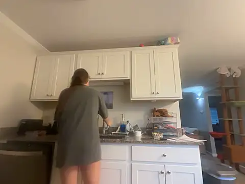 MissSwitch online show from September 26, 2025, 11:25 am