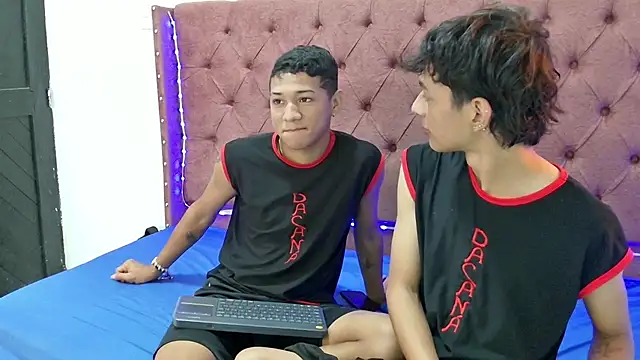 Snapshot of boys_yourparty chatting on January 23, 2025, 1:35 pm boys yourparty online show from January 23, 2025, 1:35 pm