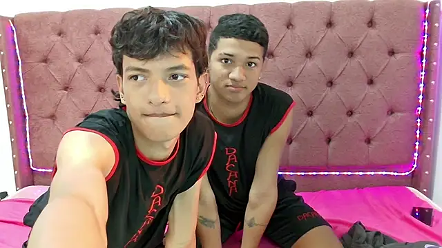 Snapshot of boys_yourparty chatting on January 27, 2025, 1:30 pm boys yourparty online show from January 27, 2025, 1:30 pm