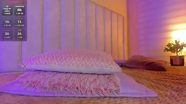 lil hanna18 online show from November 19, 2025, 10:37 am