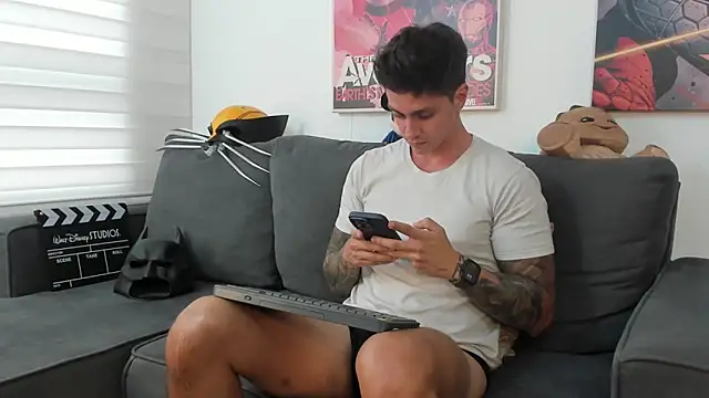 JeanBroc online show from November 24, 2025, 8:08 pm