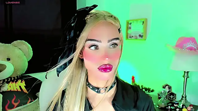 dollswit01 online show from January 20, 2025, 11:21 pm