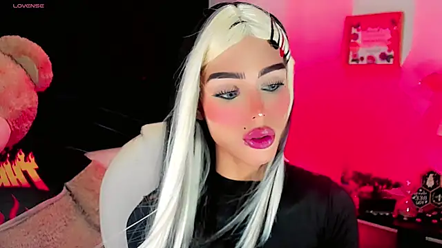 dollswit01 online show from January 22, 2025, 12:48 am