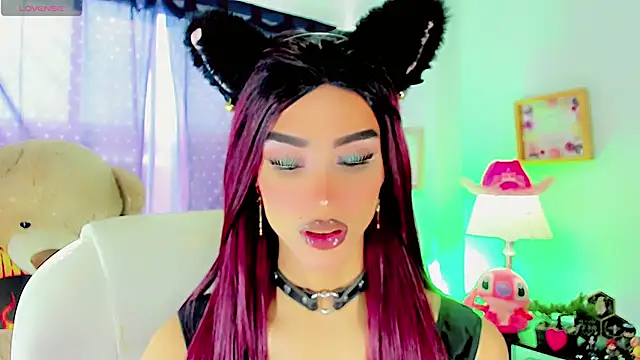 dollswit01 online show from February 9, 2025, 1:25 pm