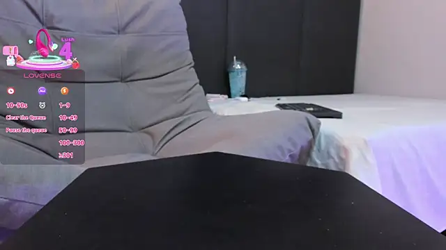 SophieHarris  online show from September 11, 2025, 8:20 pm