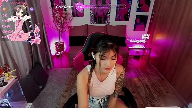 annieesweett online show from September 30, 2025, 5:51 pm