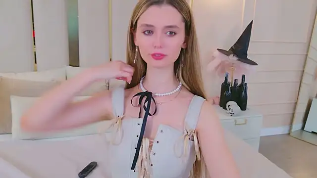 Snapshot of MarybethSnow chatting on October 24, 2025, 5:20 pm MarybethSnow online show from October 24, 2025, 5:20 pm