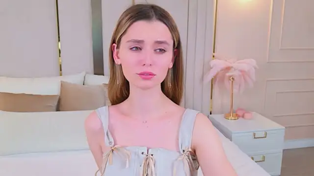 MarybethSnow online show from November 19, 2025, 5:13 pm