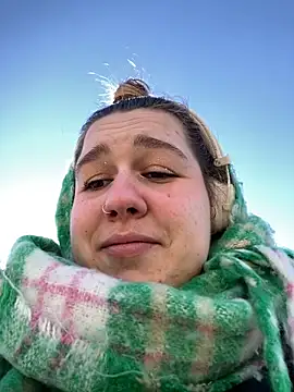 SuzieMurray online show from March 22, 2025, 8:18 am