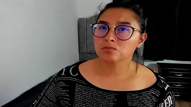 lorymoon online show from January 7, 2025, 7:28 pm