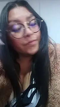 lorymoon online show from February 6, 2026, 6:51 am