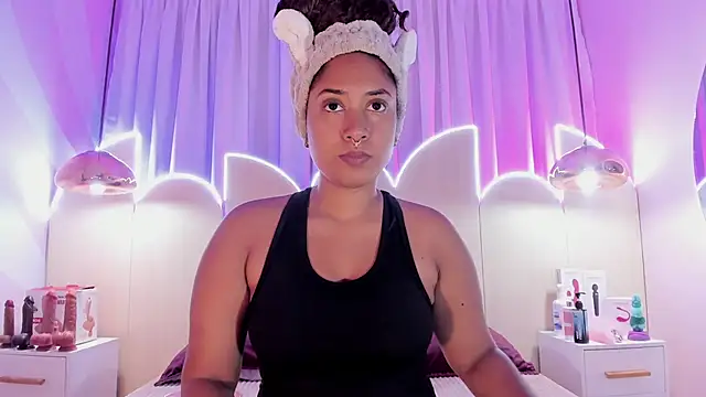 Snapshot of Laurentdupont04 chatting on October 8, 2025, 3:04 am Laurentdupont04 online show from October 8, 2025, 3:04 am