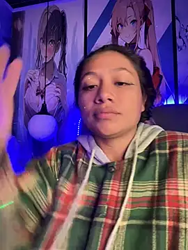 Im Little online show from December 11, 2024, 3:02 am