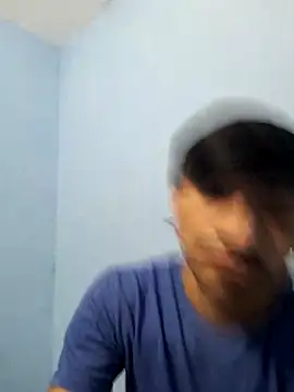 charlesss19 online show from September 9, 2025, 4:12 am