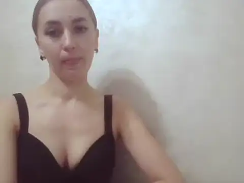 CaitlinaJayne23 online show from February 8, 2025, 4:14 am