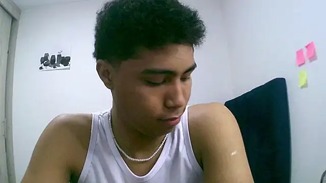 sexy diamante  online show from February 21, 2026, 1:28 am