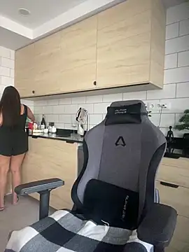 brazilianbbinuk online show from October 7, 2025, 8:55 am