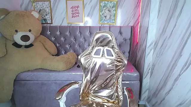 Snapshot of Laia_angel_b chatting on January 18, 2025, 3:20 am Laia angel b online show from January 18, 2025, 3:20 am