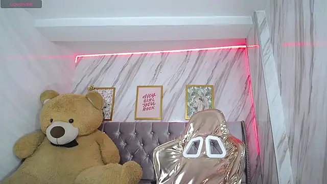 Snapshot of Laia_angel_b chatting on February 6, 2025, 3:27 am Laia angel b online show from February 6, 2025, 3:27 am