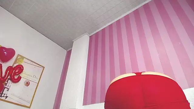 Snapshot of Laia_angel_b chatting on February 15, 2025, 3:20 am Laia angel b online show from February 15, 2025, 3:20 am