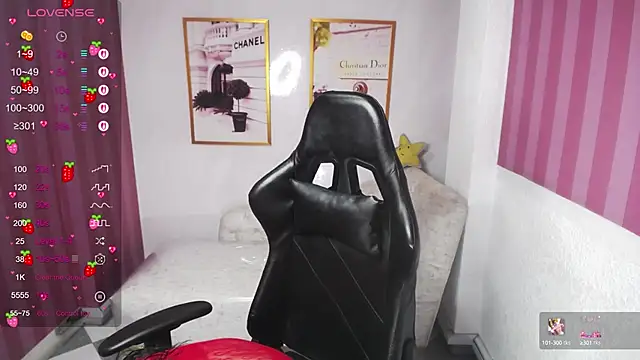 Snapshot of Laia_angel_b chatting on March 9, 2025, 3:32 am Laia angel b online show from March 9, 2025, 3:32 am