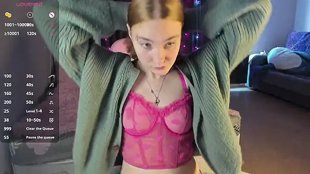 ReddHotPipper online show from February 3, 2025, 5:07 am