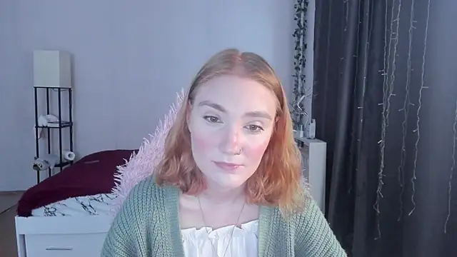 ReddHotPipper online show from October 6, 2025, 2:42 am