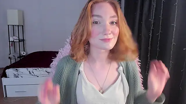 ReddHotPipper online show from October 9, 2025, 1:14 am