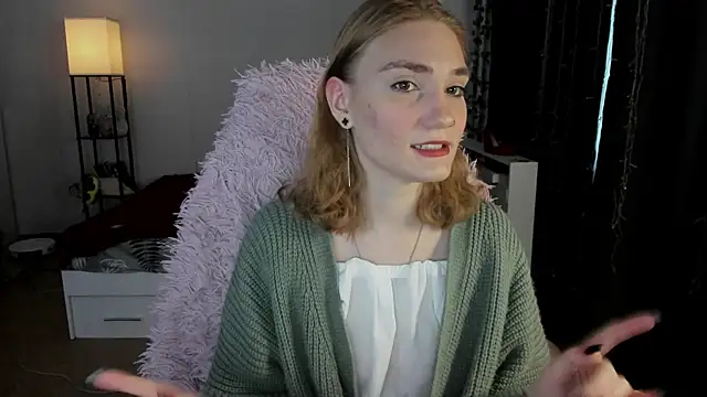 ReddHotPipper online show from November 30, 2025, 3:21 am