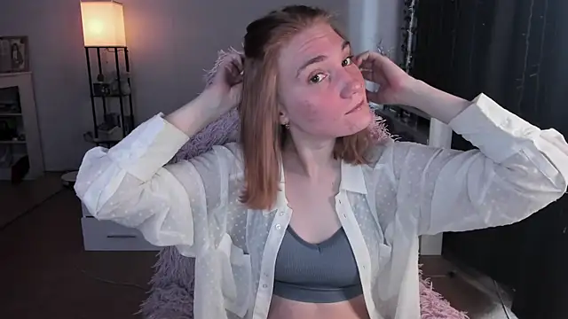 ReddHotPipper online show from April 14, 2026, 3:45 am