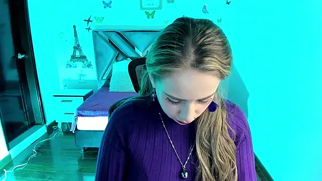 Dana martinezz online show from December 6, 2024, 5:22 pm