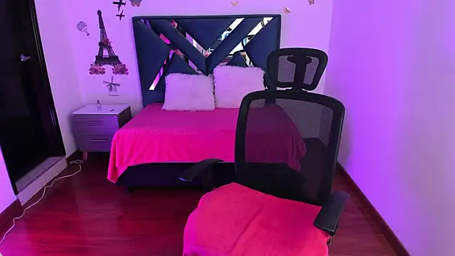 Dana martinezz online show from January 10, 2025, 3:39 am