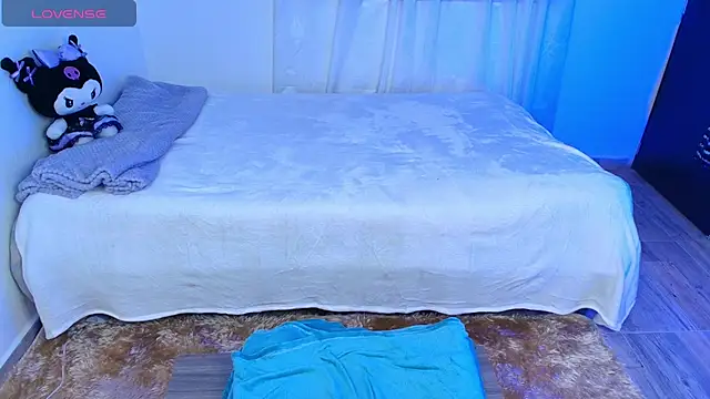 Dana martinezz online show from September 18, 2025, 1:40 am