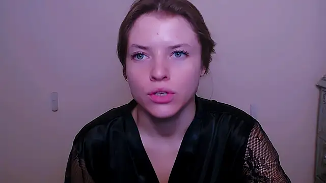 MissOliviaa  online show from February 15, 2025, 4:45 pm