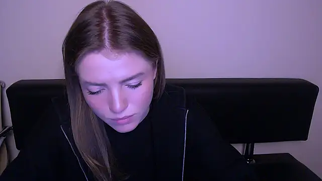 MissOliviaa  online show from February 20, 2025, 10:15 pm